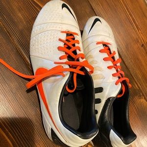 Men’s Nike Soccer Cleats - Size 10